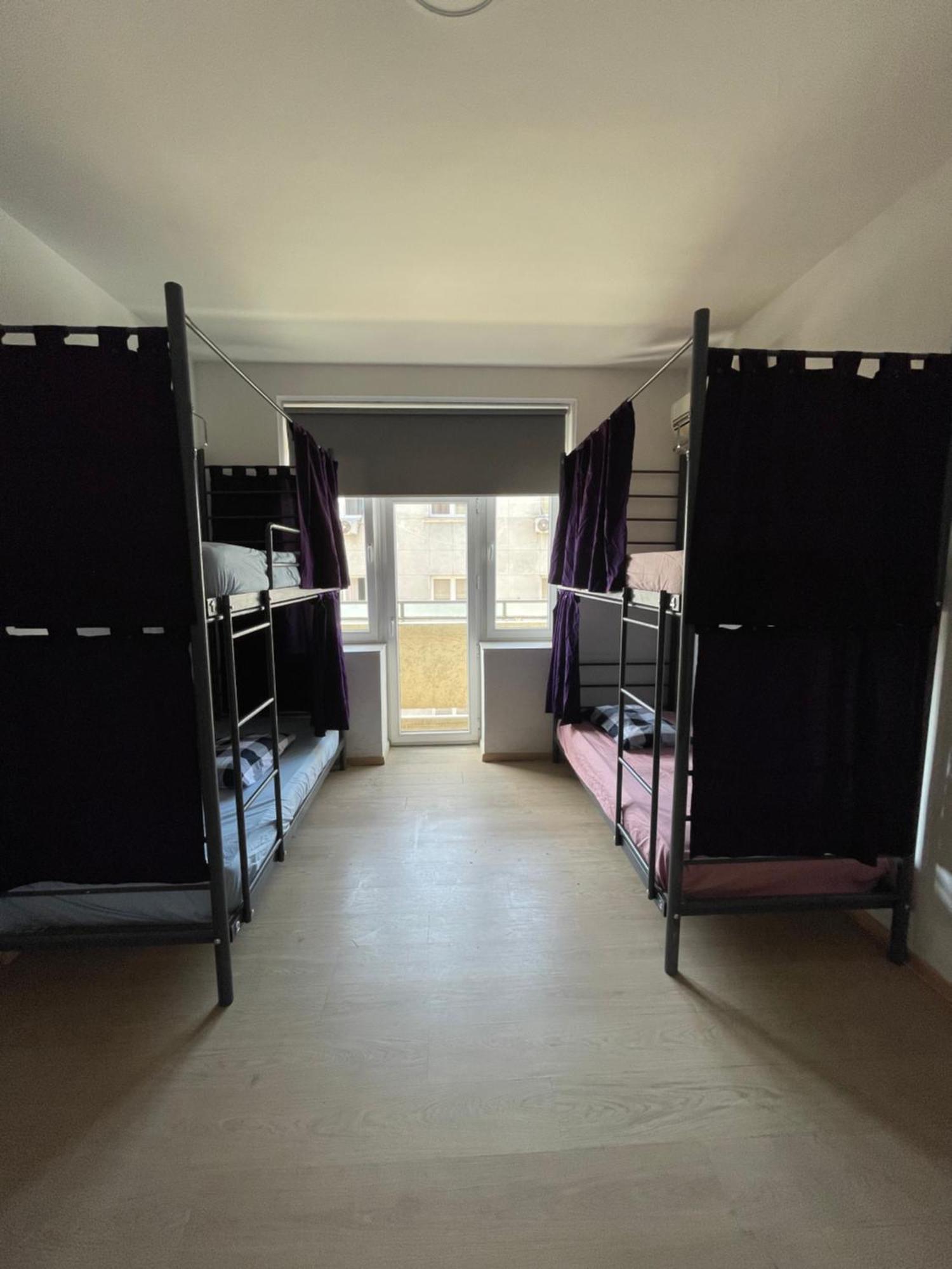 Newborn Comfort Hostel The Biggest Hostel Of Town With Best Location Pristina Eksteriør bilde
