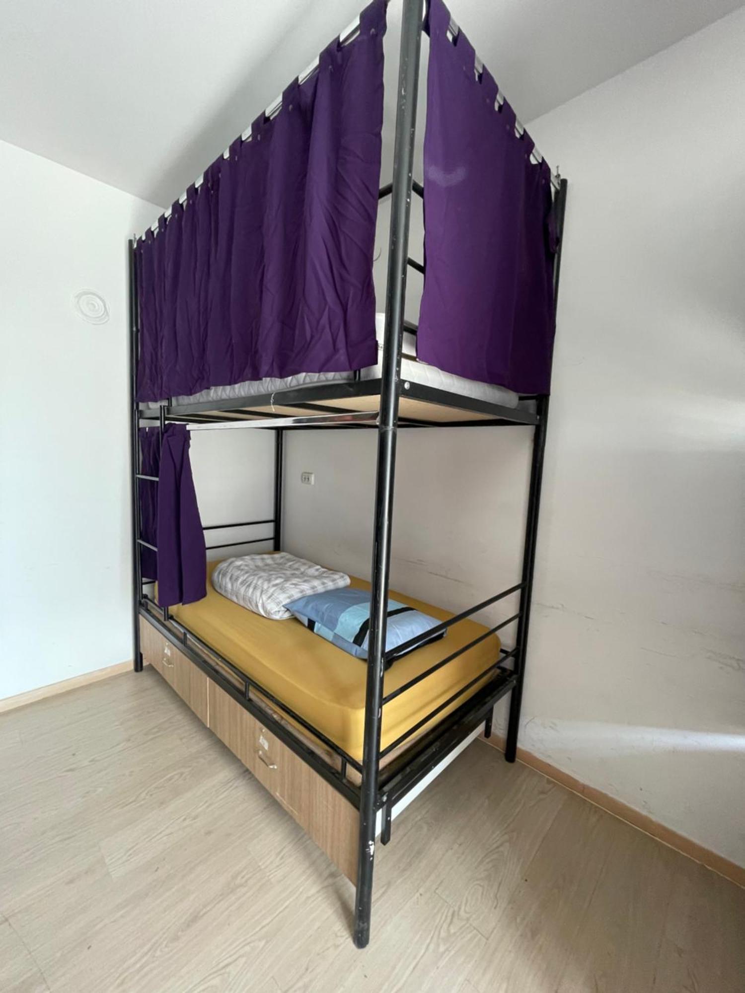 Newborn Comfort Hostel The Biggest Hostel Of Town With Best Location Pristina Eksteriør bilde